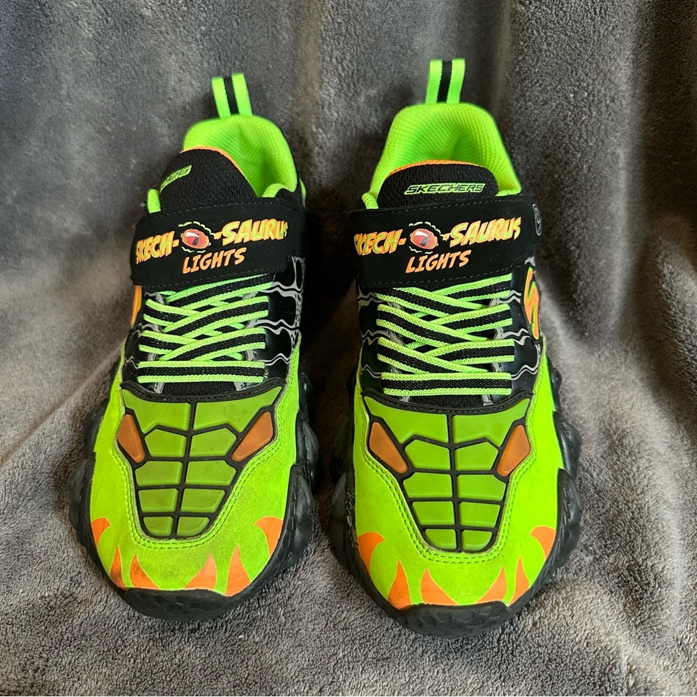 Skechers Kids' Skech-o-Saurus light-up Dino Sneakers